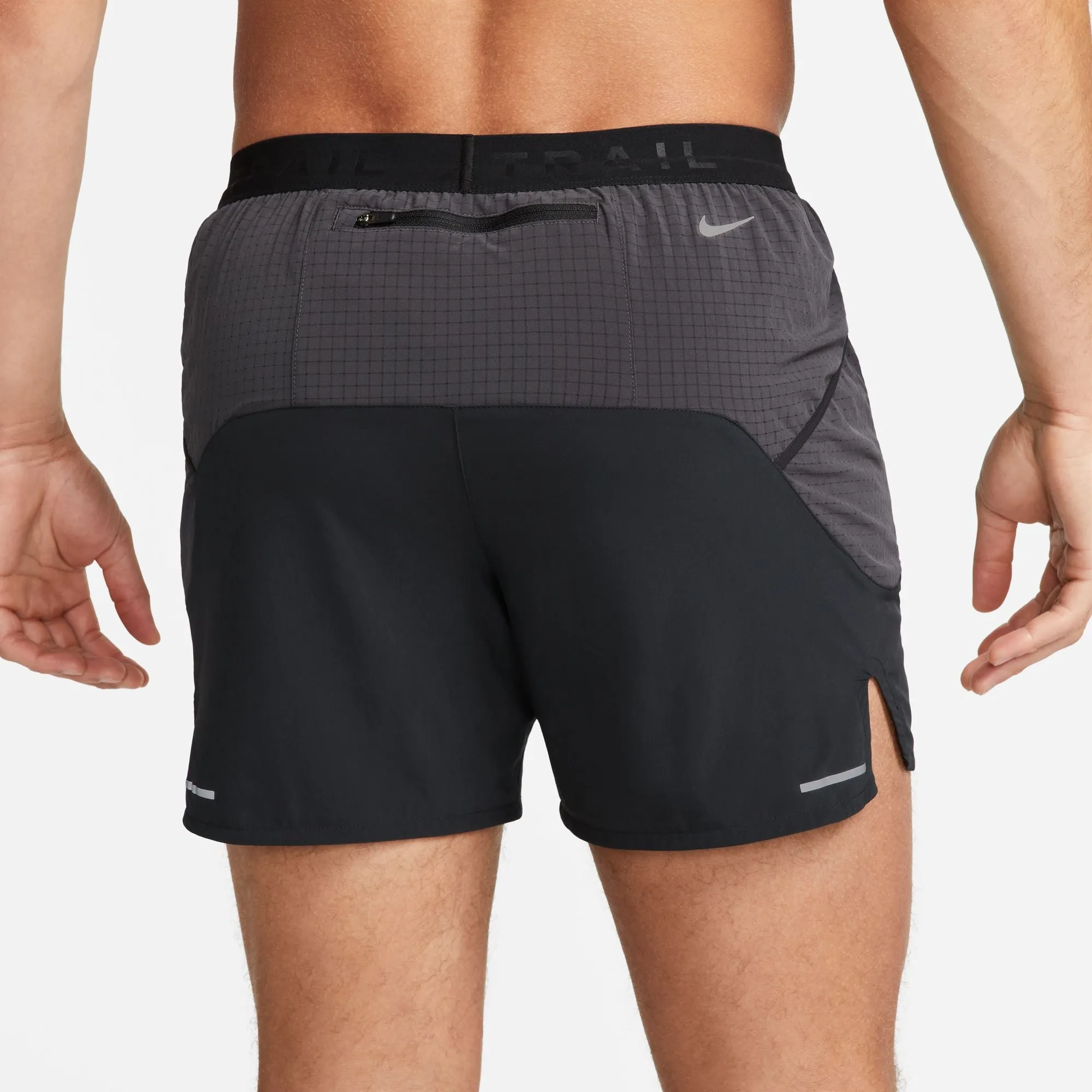 MEN'S DRI-FIT 5" TRAIL SHORT - 010 BLACK/DARK SMOKE