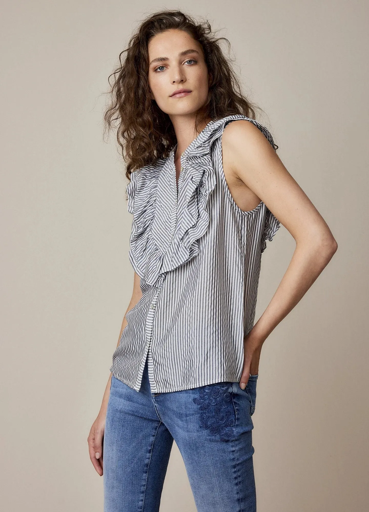 Summum Woman Sleeveless Stripe Blouse